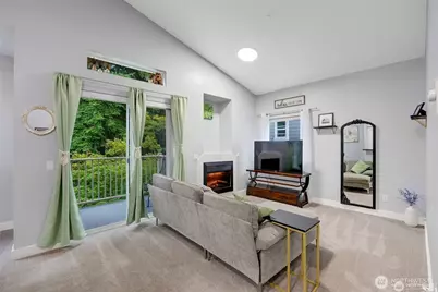 5809 Highway Place #B304, Everett, WA 98203 - Photo 2