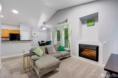 5809 Highway Place #B304, Everett, WA 98203 - Photo 4