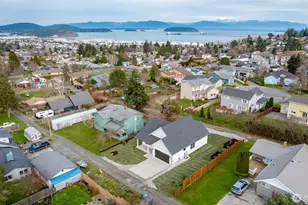 1211 King St, Anacortes, WA 98221 - Photo 4