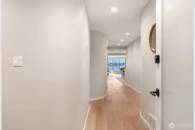 1111 Harbor Avenue SW #200, Seattle, WA 98116 - Photo 30