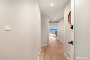 1111 Harbor Ave SW, Seattle, WA 98116 - Photo 30