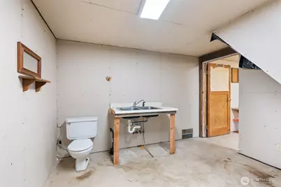 615 California Avenue, South Bend, WA 98586 - Photo 30