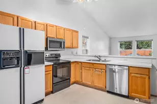 1414 Creekwood Ct SE, Olympia, WA 98501 - Photo 8