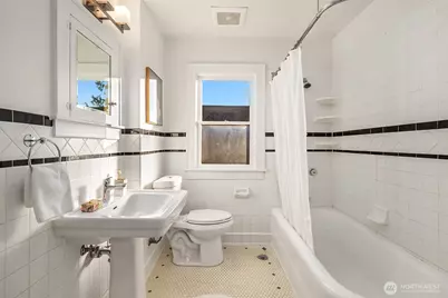 5027 8th Avenue NE, Seattle, WA 98105 - Photo 24