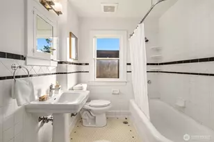 5027 8th Ave NE, Seattle, WA 98105 - Photo 24