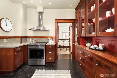 5027 8th Avenue NE, Seattle, WA 98105 - Photo 14