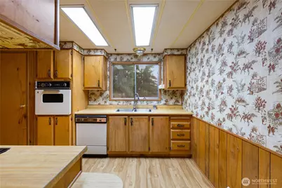 802 Hazzle Court, Coupeville, WA 98239 - Photo 14