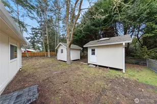 802 Hazzle Ct, Coupeville, WA 98239 - Photo 30