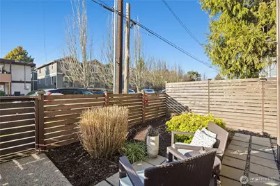 9242 A 17th Avenue SW, Seattle, WA 98106 - Photo 4