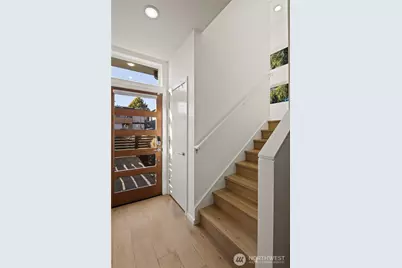 9242 A 17th Avenue SW, Seattle, WA 98106 - Photo 18