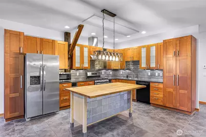 27806 W Gilligan Creek Road, Sedro Woolley, WA 98284 - Photo 4