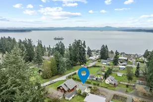 6876 Helena St, Clinton, WA 98236 - Photo 2