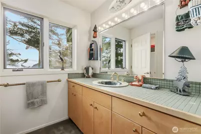 736 Tillamuk Drive, La Conner, WA 98257 - Photo 30