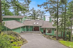 736 Tillamuk Dr, La Conner, WA 98257 - Photo 1