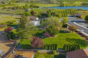 46 John Truett Dr, Malaga, WA 98828 - Photo 2