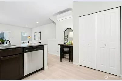 15720 Meadow Road #B5, Lynnwood, WA 98087 - Photo 12