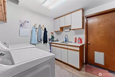 11243 Airpark Lane SE, Yelm, WA 98597 - Photo 10