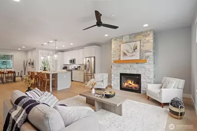 17 160th Place SE, Bothell, WA 98012 - Photo 2