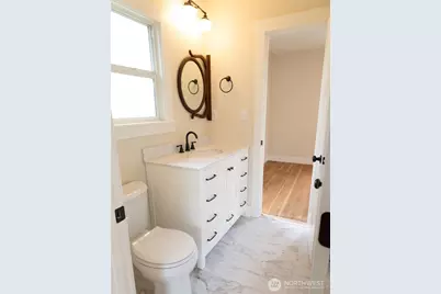 917 McKenzie Avenue, Bremerton, WA 98337 - Photo 10