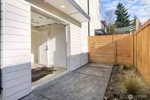 12044 Hiram Pl NE, Seattle, WA 98125 - Photo 18