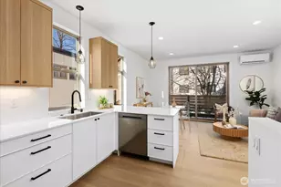 12044 Hiram Pl NE, Seattle, WA 98125 - Photo 4