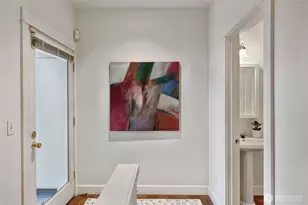 410 Malden Ave E, Seattle, WA 98112 - Photo 18