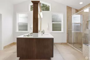 21801 SE 1st St, Sammamish, WA 98074 - Photo 22