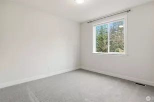 21801 SE 1st St, Sammamish, WA 98074 - Photo 30