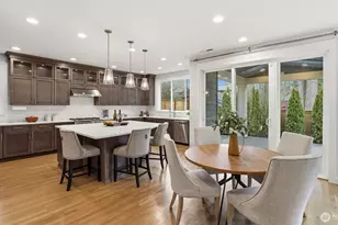 21801 SE 1st St, Sammamish, WA 98074 - Photo 10