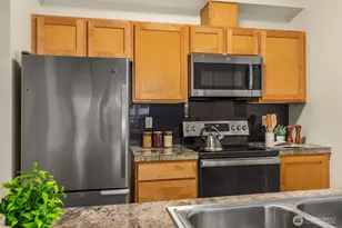 300 110th Ave NE, Bellevue, WA 98004 - Photo 14