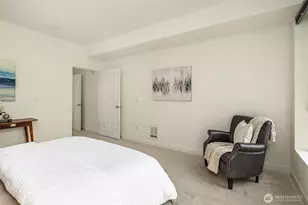 300 110th Ave NE, Bellevue, WA 98004 - Photo 18