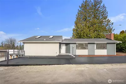 1717 NE Edmonds Ave, Renton, WA 98056 - Photo 1