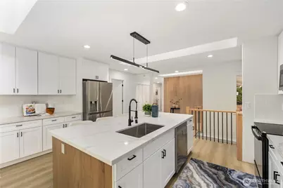 1717 NE Edmonds Ave, Renton, WA 98056 - Photo 8