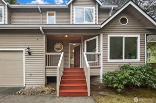 12704 37th Ave NE, Seattle, WA 98125 - Photo 2