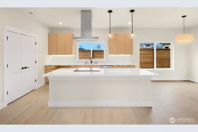 910 S 138th Street #A, Burien, WA 98168 - Photo 6