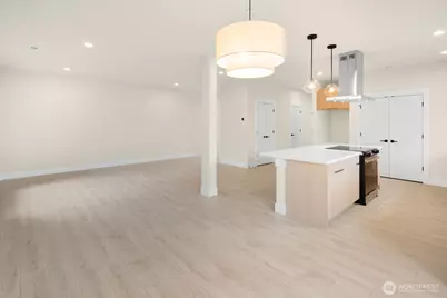 910 S 138th Street #A, Burien, WA 98168 - Photo 4