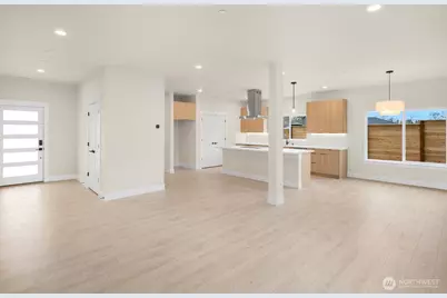 910 S 138th Street #A, Burien, WA 98168 - Photo 2