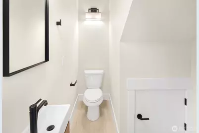 910 S 138th Street #B, Burien, WA 98168 - Photo 6