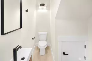 910 S 138th St, Burien, WA 98168 - Photo 6