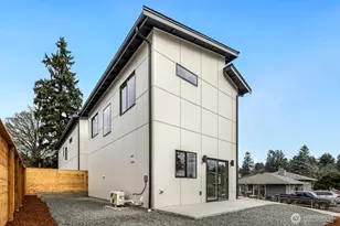 908 S 138th St, Burien, WA 98168 - Photo 12