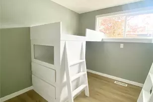 621 SW 132nd St, Burien, WA 98146 - Photo 18