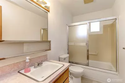 12904 12th Avenue S, Burien, WA 98168 - Photo 14