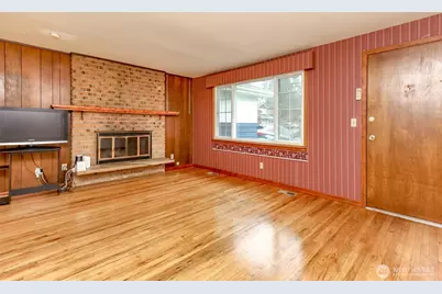 12904 12th Avenue S, Burien, WA 98168 - Photo 2