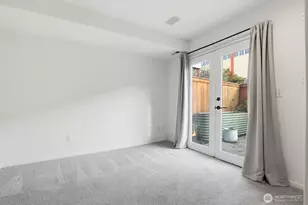 619 Federal Ave E, Seattle, WA 98102 - Photo 28