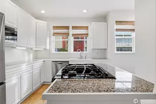 619 Federal Ave E, Seattle, WA 98102 - Photo 12