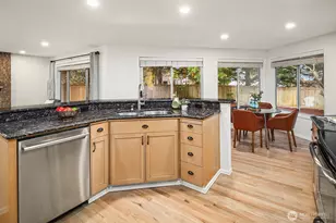 26224 SE 40th St, Sammamish, WA 98029 - Photo 18