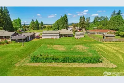 7618 48th Street E, Fife, WA 98424 - Photo 2