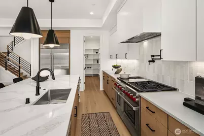 12525 NE 75th Street, Kirkland, WA 98033 - Photo 10