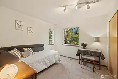 2710 NE 105th Street, Seattle, WA 98125 - Photo 28