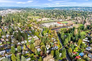 2710 NE 105th St, Seattle, WA 98125 - Photo 2